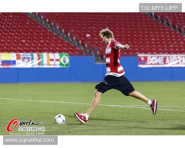 美国足球明星的职业生涯与成就全景解析 美国足球明星的职业生涯与成就全景解析