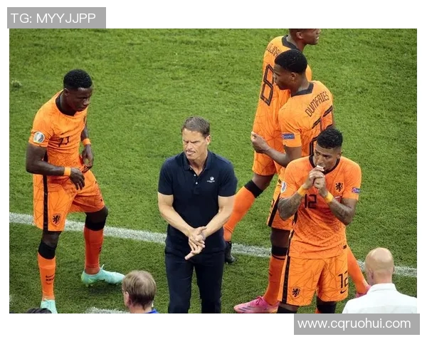 足球明星佩戴护腕的时尚潮流与运动表现的完美结合探讨 足球明星佩戴护腕的时尚潮流与运动表现的完美结合探讨