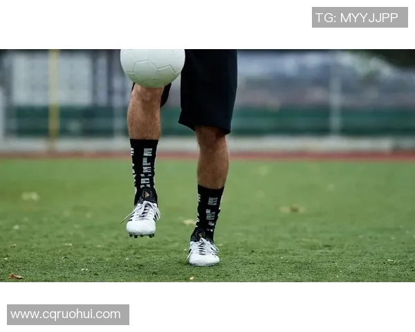 足球明星的球感揭秘：如何培养超凡的控球技巧与比赛意识