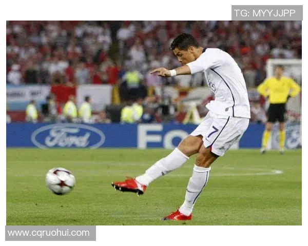 足球明星远射能力大比拼谁才是远射之王揭秘顶级球员的远射技巧与成就 足球明星远射能力大比拼谁才是远射之王揭秘顶级球员的远射技巧与成就